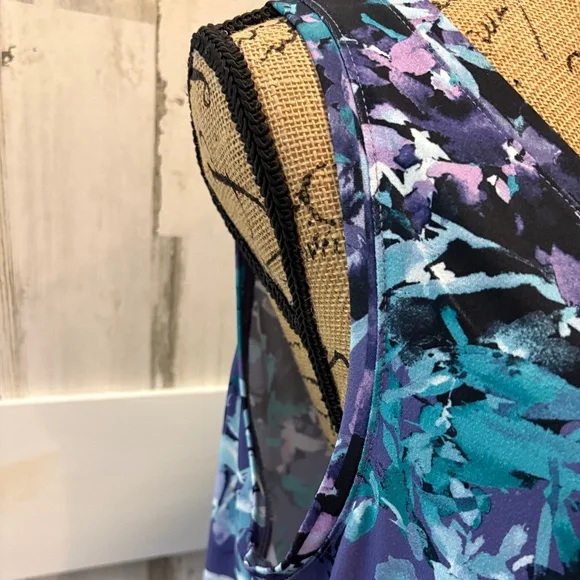 LANE BRYANT TOP 14-16W    NWOT - Picture 3 of 6